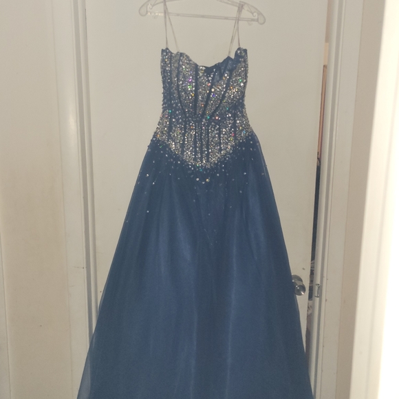 Prom Dress - Size 16 - Picture 3 of 4